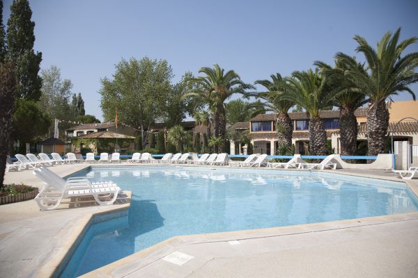 Hôtel Club Résidence les Amandiers (Arles)